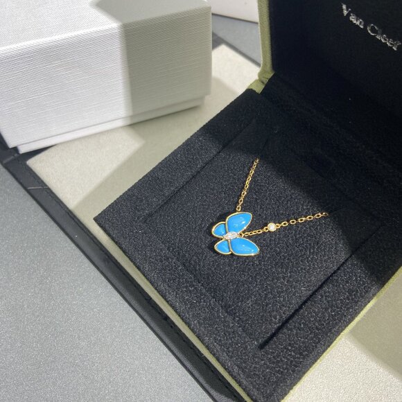 ✅✅✅Van Cleef & Arpels Blue Butterfly Necklace - Picture 7 of 9